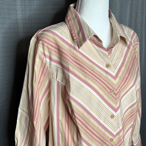 APOSTROPHE STRETCH ROSE GOLD BUTTON FRONT BLOUSE SIZE XL - Picture 3 of 8
